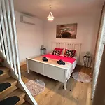 Tina\'S Apartment